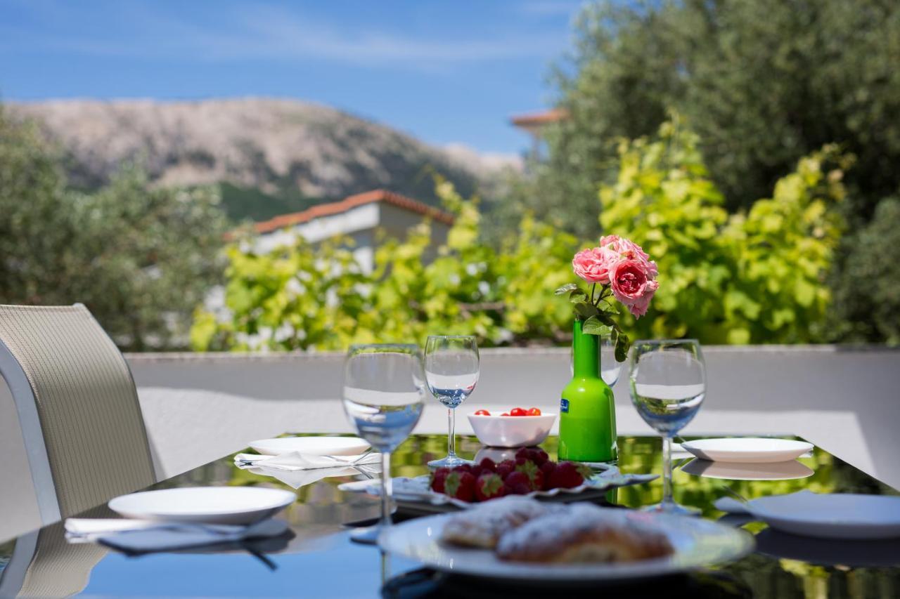 Apartments Lucija Baška Dış mekan fotoğraf